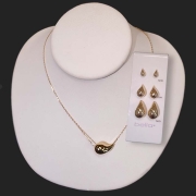 10kt yellow gold tear drop pendant on gold chain with matching earrings